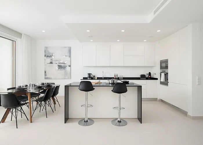 Modern T2 Near The City Center !