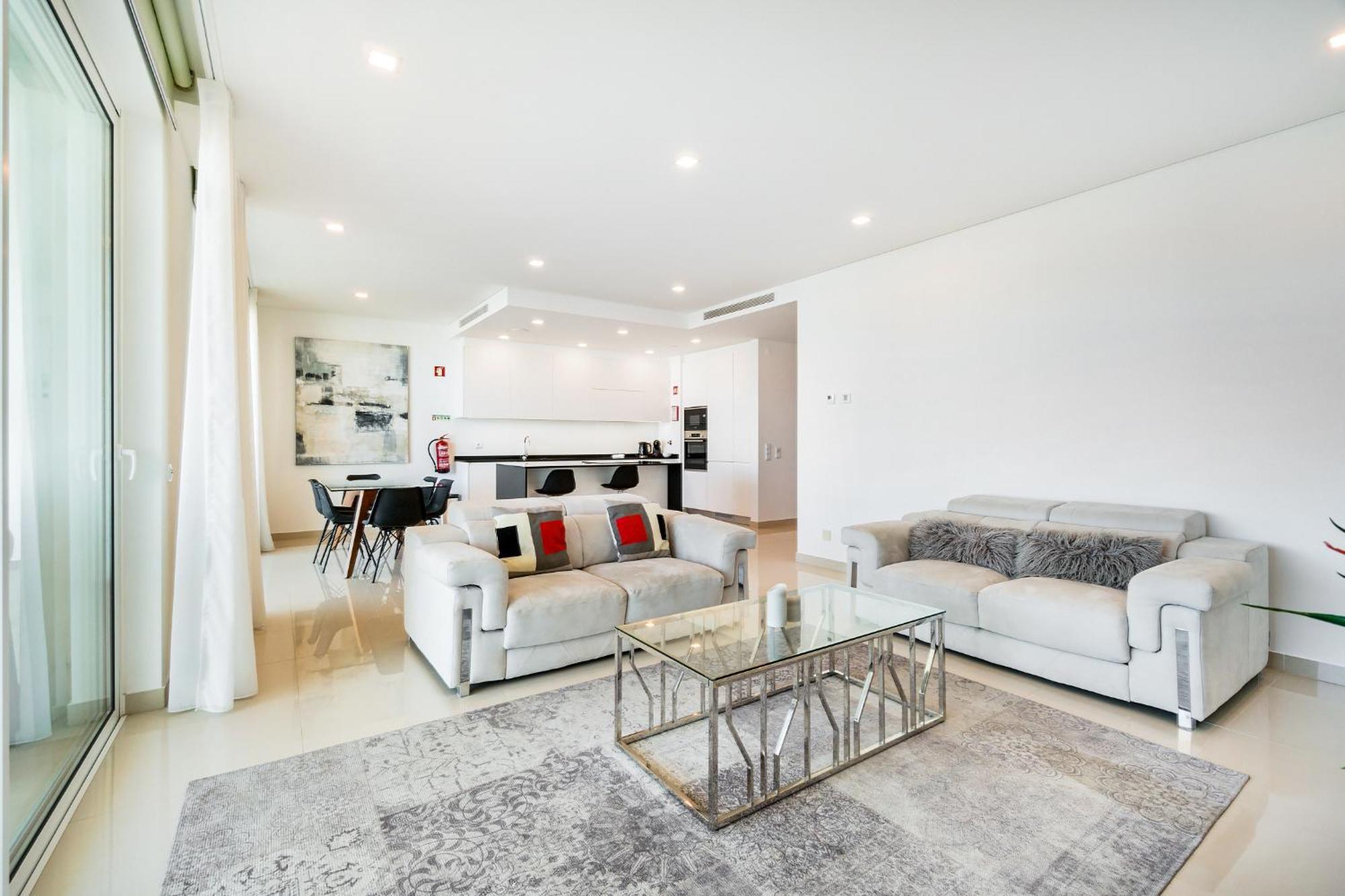 Modern T2 Near The Center ! Apartment *