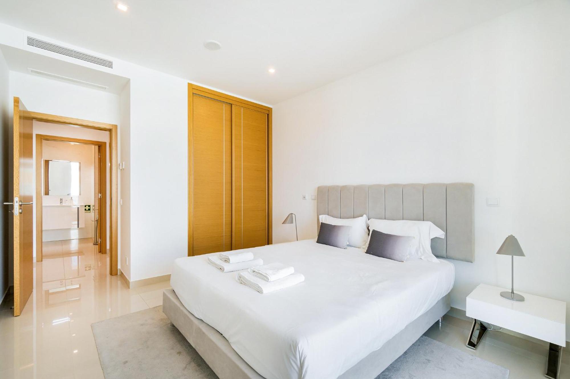 Apartment Modern T2 Near The Center ! *