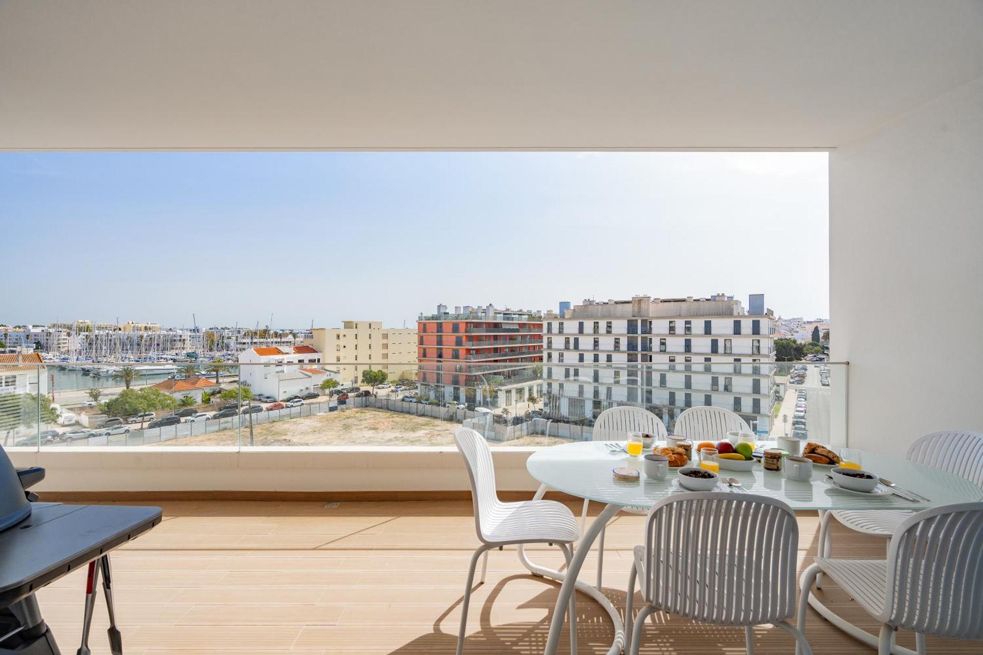 Modern T2 Near The Center ! Apartment Lagos